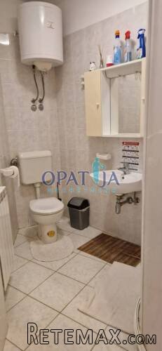 Pobri- Poslovni prostor 30m2 - 2