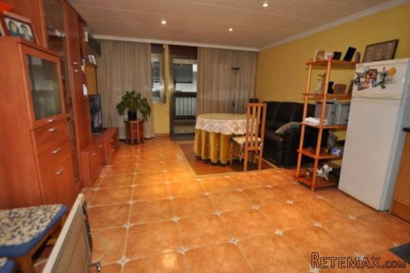 ROSES: Apartment completely renovated..