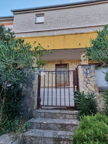 Zadar, Donji Karin, 158m2, 6 soba, okućnica, pogled na more
