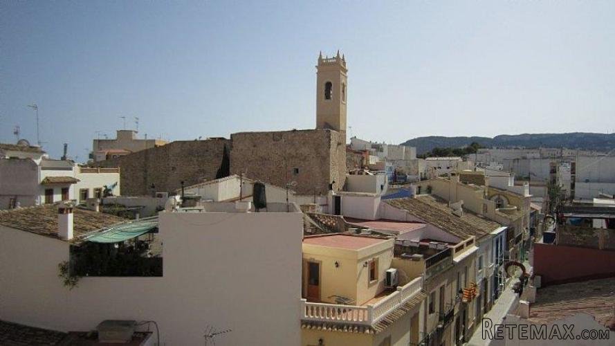 Apartamento muy centrico de 4 dormitorios y 2 baños..