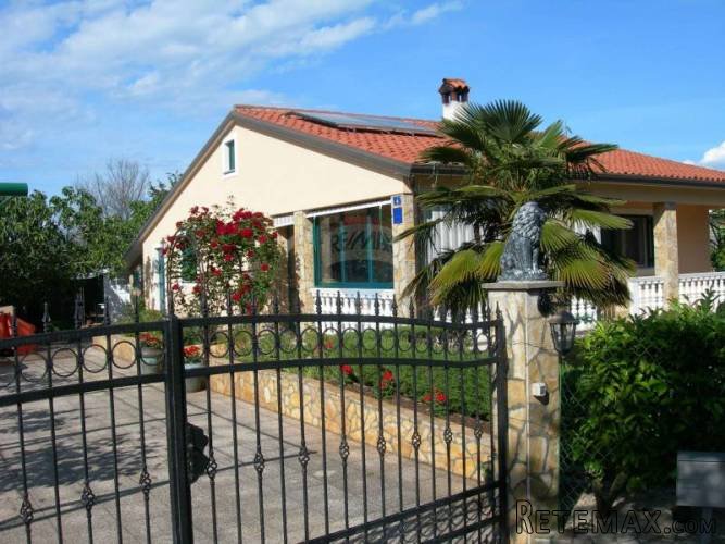 Kuća sa na mirnoj lokaciji u okolici Umaga - 3