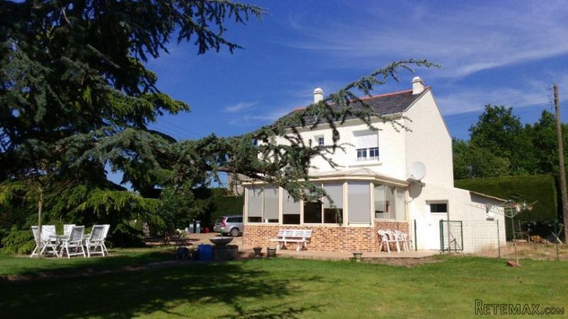 3 Bedroom Detached House For Sale - 2