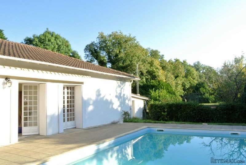 Two Adjoining Houses With Pool Garage..