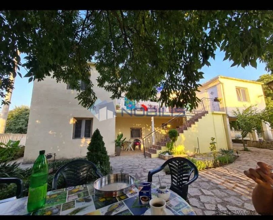Zadar, Gornji Karin,200 m od plaže, kuća sa 5 apartmana- P..