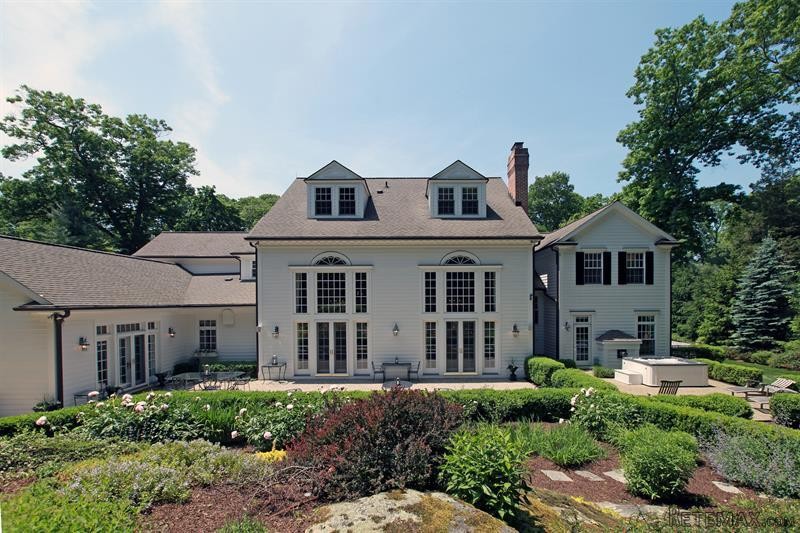 7 bedroom House For Sale: 15 Oakwood.. - 2