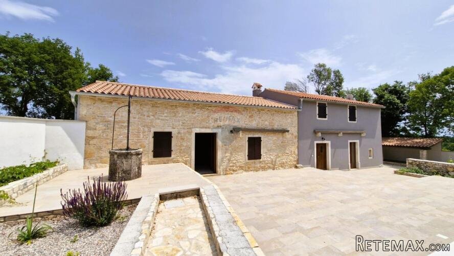 Istra, okolica Barbana- dvojna kuća s bazenom i okućnicom - 2