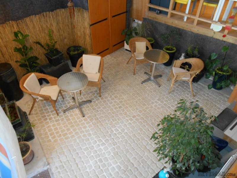 Well Renovated Townhouse With Pretty.. - 2