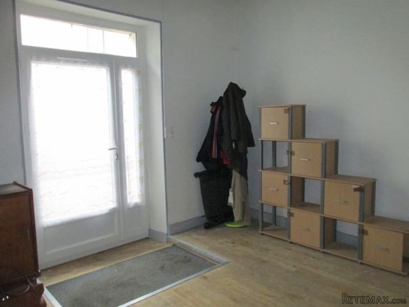 Town House To Refresh - 2