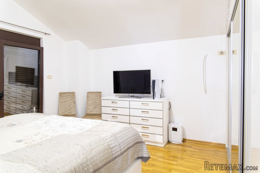2 luksuzne kuce i treca kuca apartman - 8