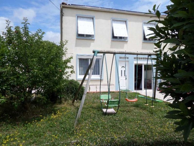 5 Bedroom House For Sale