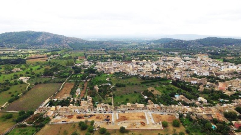 Urban building plots in Alaro