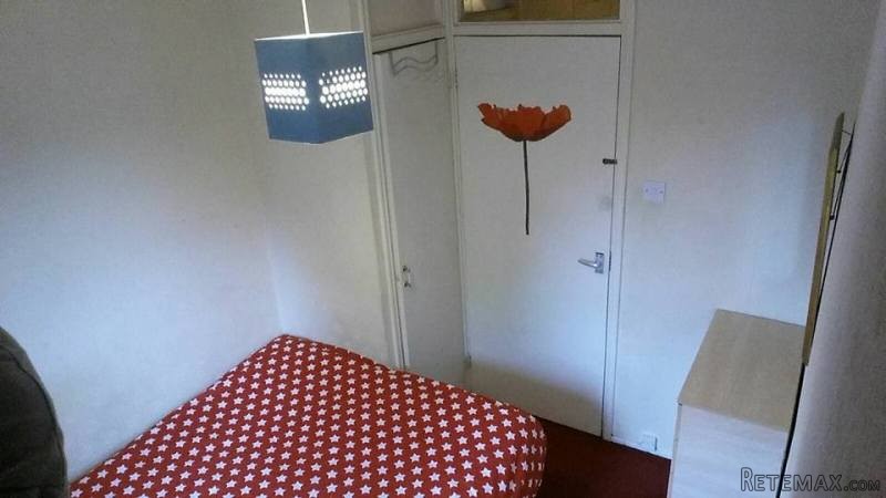 Small Double Room Near Mile End And.. - 2