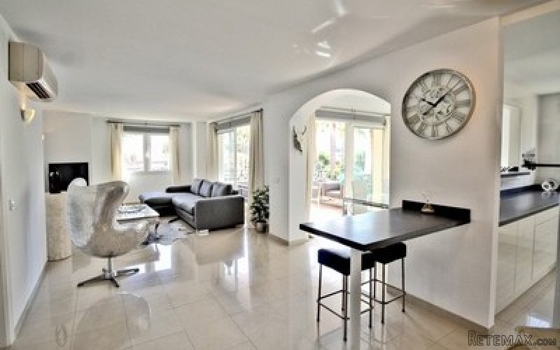 3 bedroom reformed apartment in santa..