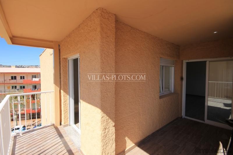 3 Bedroom Apartment In Javea - 2