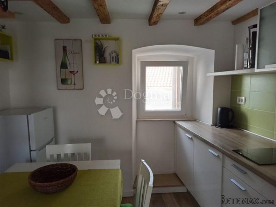 NOVOUREĐENI Apartman Baška stara jezgra - 3