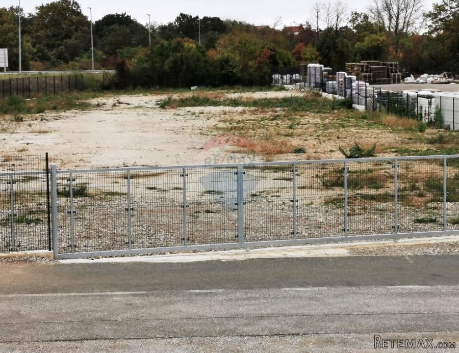 VIŠKOVO, dugoročni NAJAM uređenog zemljišta 3356m2, 0.68€/m2 - 3