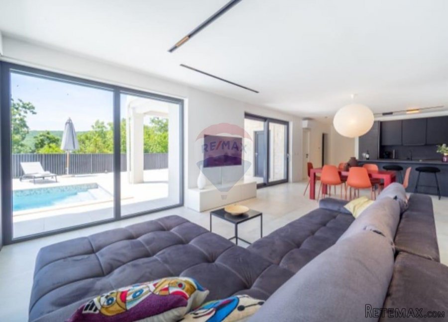 KRK-Villa s bazenom-160m2-500m od mora - 5