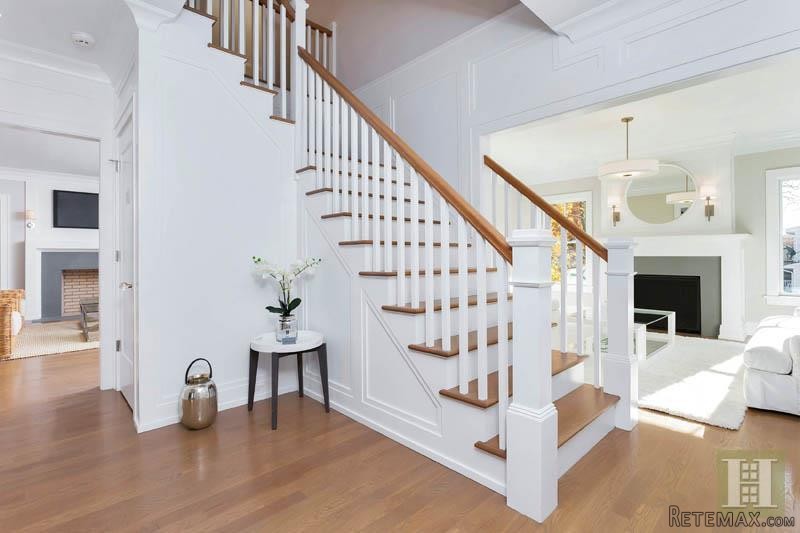 6 bedroom House For Sale: 3 DAVIS LANE.. - 2
