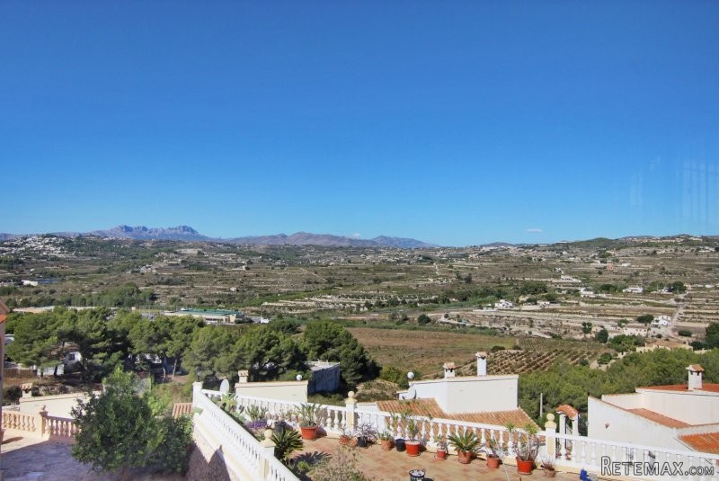 4 - Bedroom villa with mountain views..