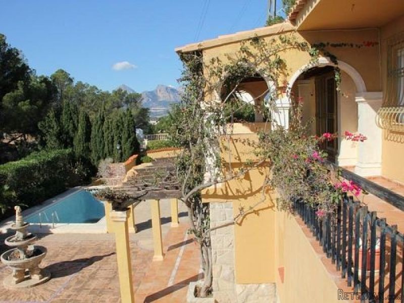 5 Bedrooms - Casa - Alicante - For Sale