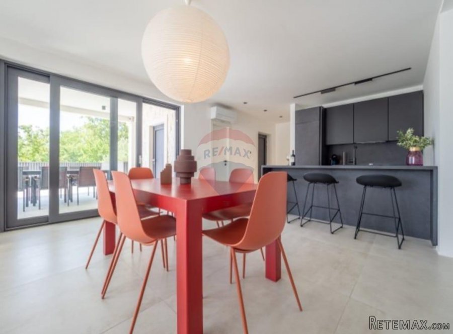 KRK-Villa s bazenom-160m2-500m od mora - 10