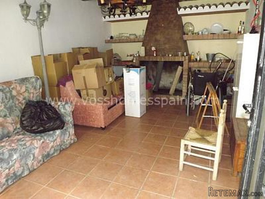 Large country property with 4 bedrooms and 2 bathrooms in.. - 3