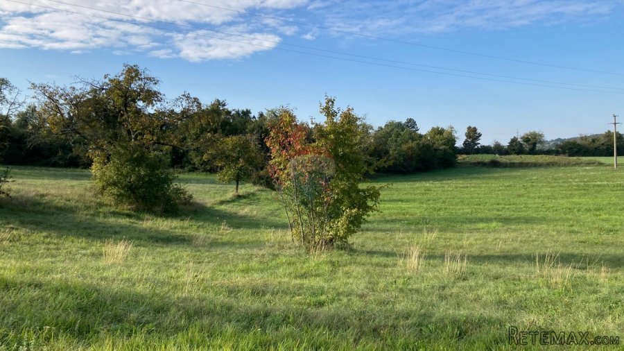Oprtalj, građevinsko zemljište površine 7136 m2 - 3