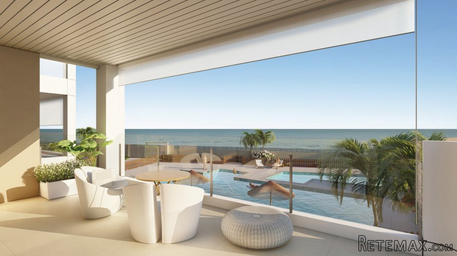 Apartamentos en primera línea de playa en Mil Palmeras.. - 4