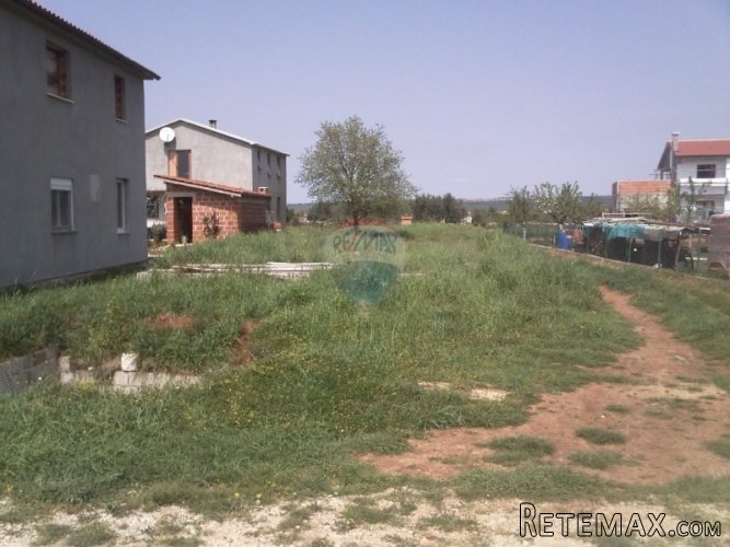 Pula, Štinjan, građevinsko zemljište sa projektom za... - 3