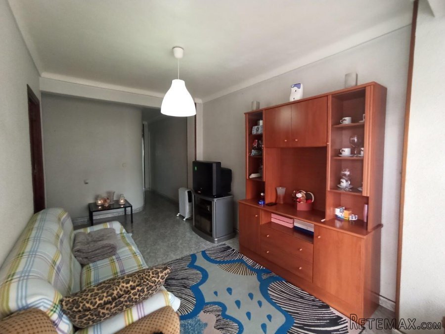 The house has 3 bedrooms, 1 bathroom and about 70 m2.The.. - 4
