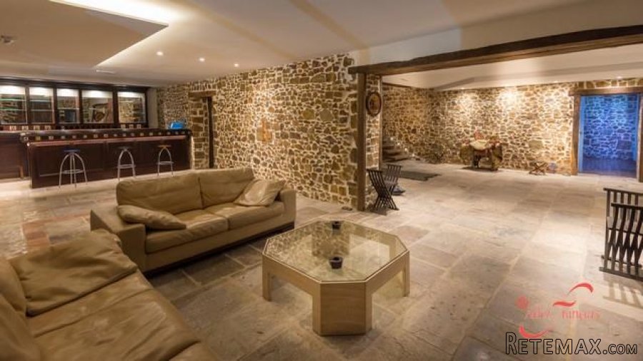 La Bastide Clairence (64) - The "wow" factor. A superb 19th.. - 7