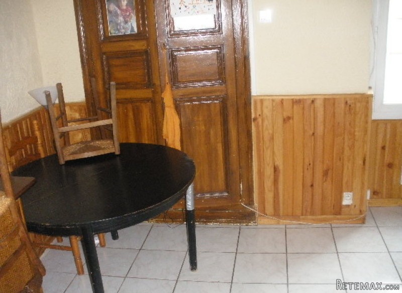 Small house with garden in town centre.. - 2