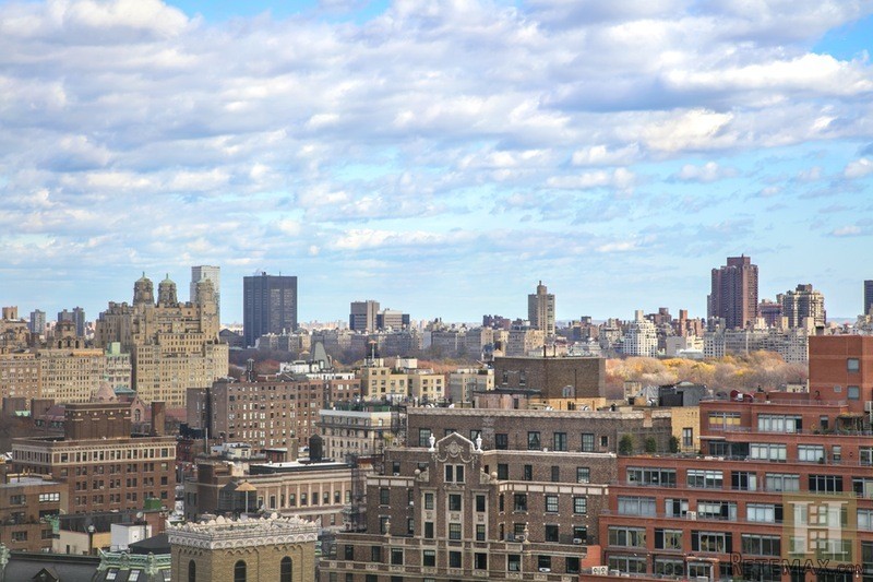 1 bedroom Apartment For Sale: 170 WEST.. - 2