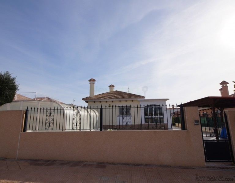 3 Bedrooms - Villa - Alicante - For Sale