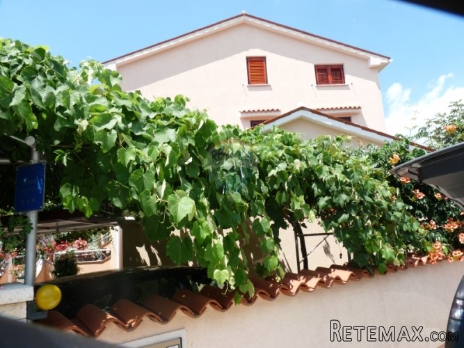 FAŽANA, kuća sa apartmanima od 330 m2 sa lijepom...