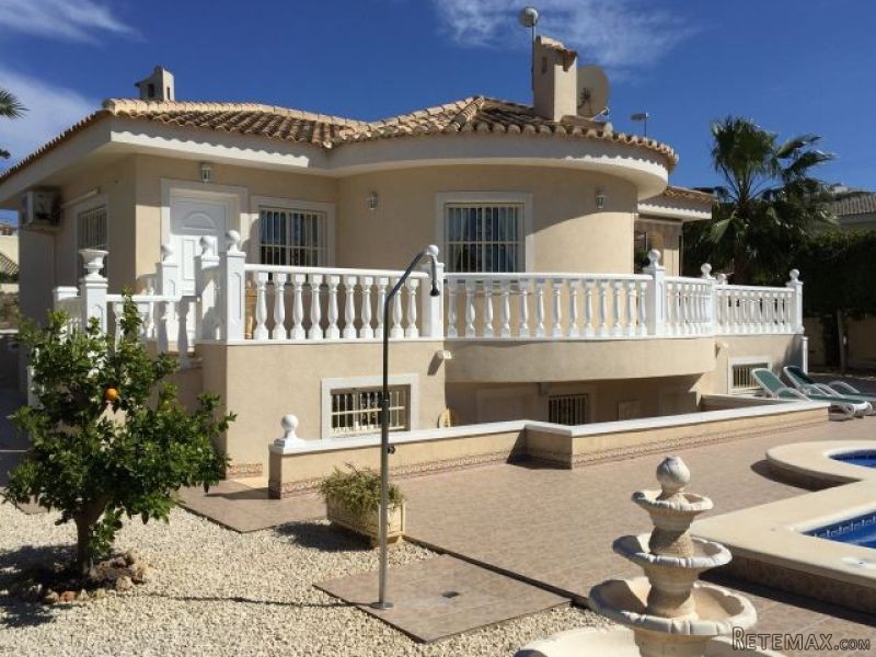 Rojales 4 Beds 2 Baths villa