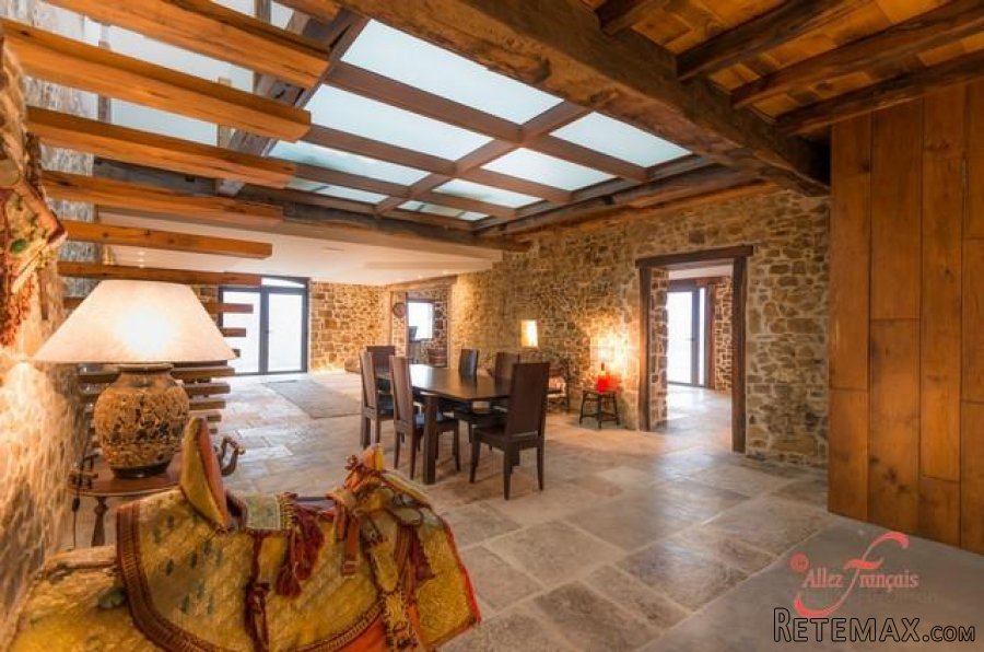La Bastide Clairence (64) - The "wow" factor. A superb 19th.. - 10