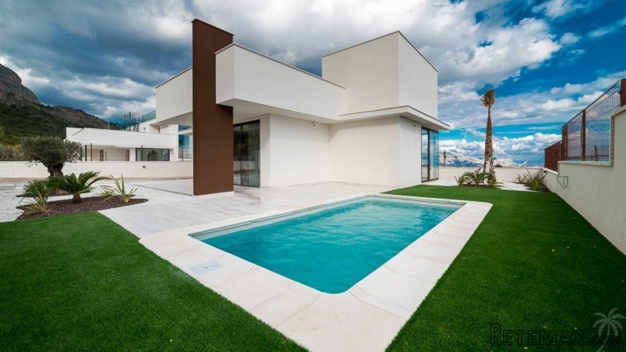 Modern new built villa..