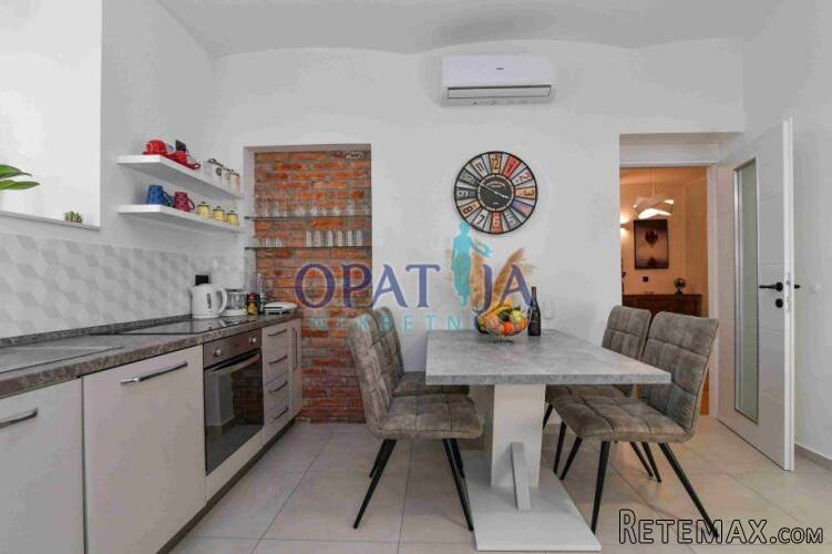 Opatija blizina centra stan 1S+DB, prizemlje, 53 m2 - 2