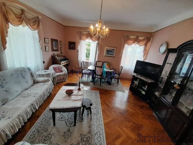 Rijeka - Prekrasan 4 sobni stan u centru s pogledom na more.. - 2