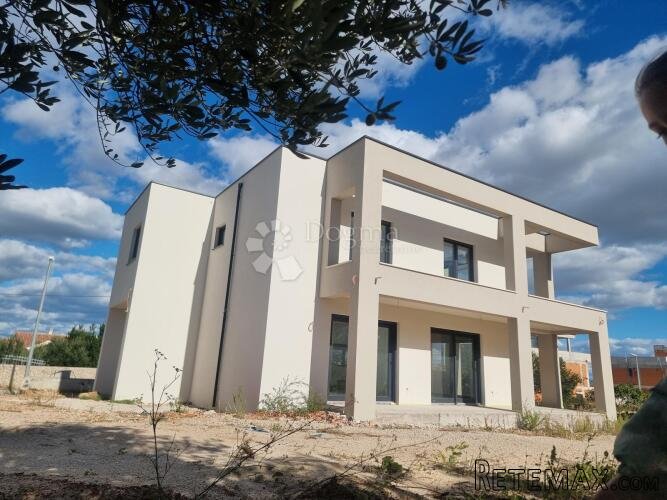 Vodice - moderna villa s bazenom - 2