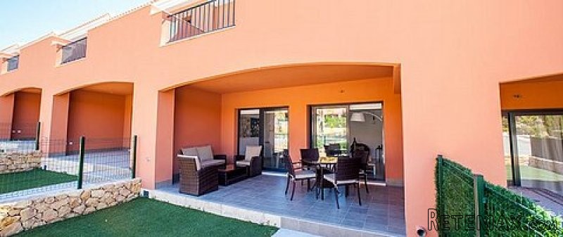 BEAUTIFUL 3 BEDROOM TOWNHOUSE