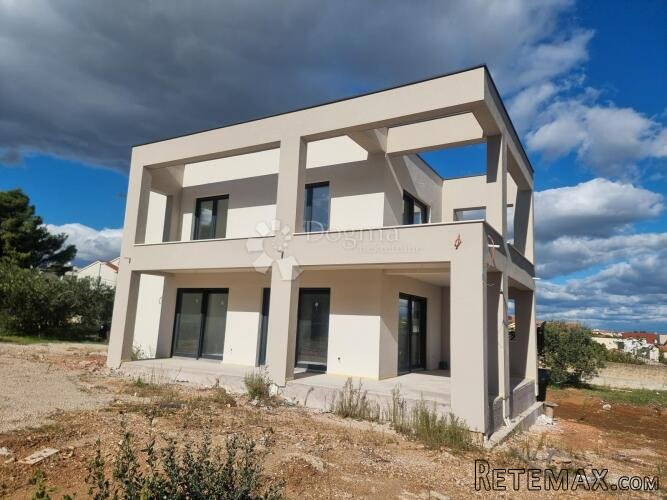 Vodice - moderna villa s bazenom - 3