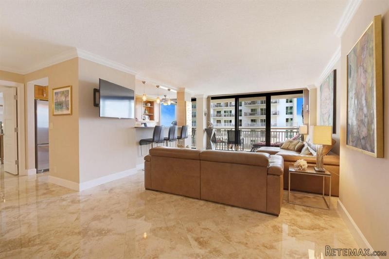 2 bedroom Residence For Sale: Singer.. - 2