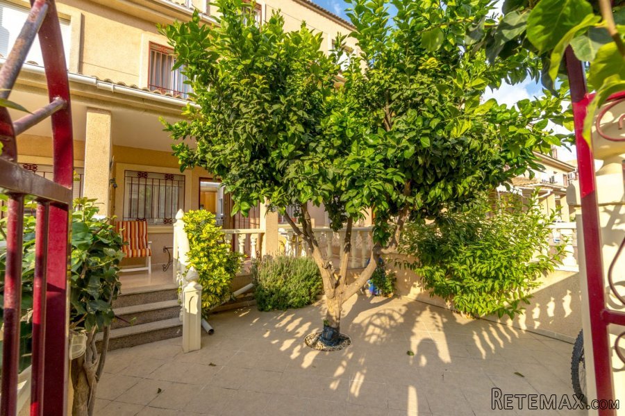 BEFORE: 139.900€ | NOW: 135.000€ Beautiful townhouse in Pla..