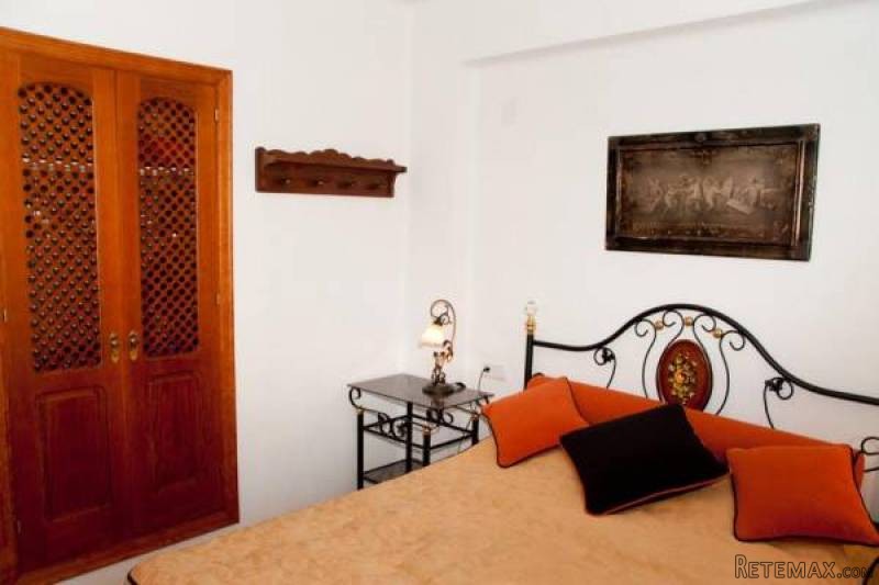 2 Bedroom 1 Bathroom Apartment In.. - 2