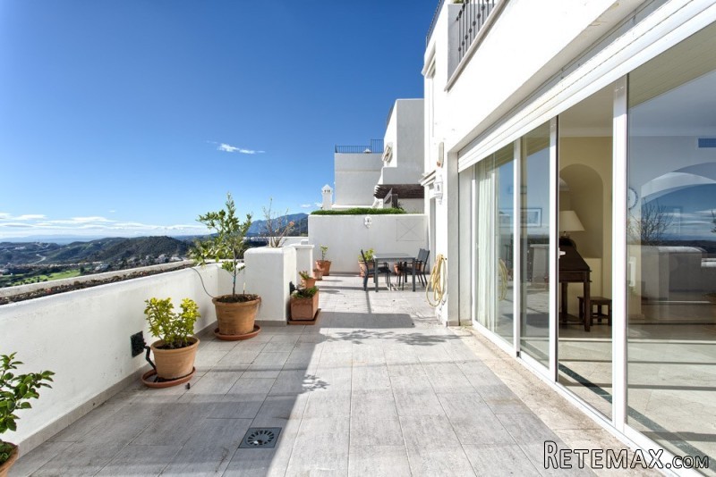 4 Bedrooms - Apartment - For Sale - 2