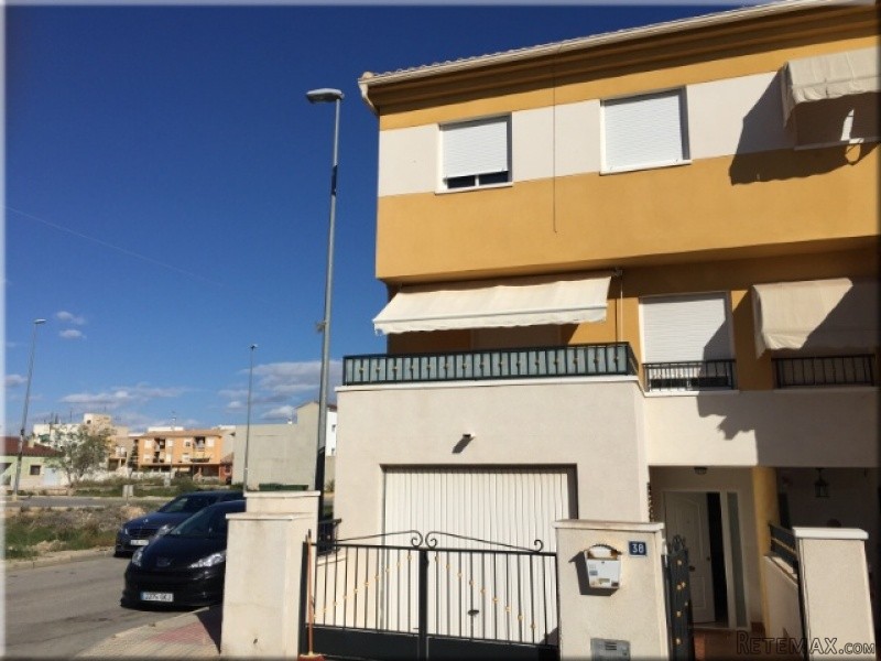 Catral 3 Beds 2 Baths townhouse