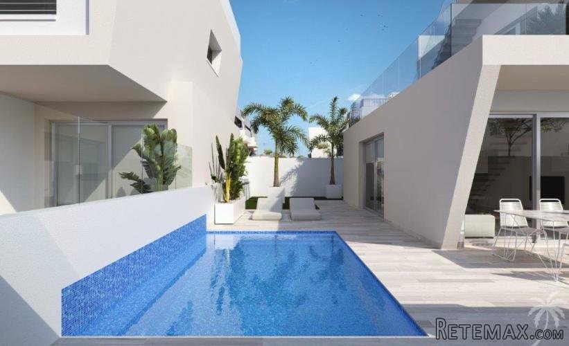 New, modern, detached villas ocated just a few hundred.. - 3