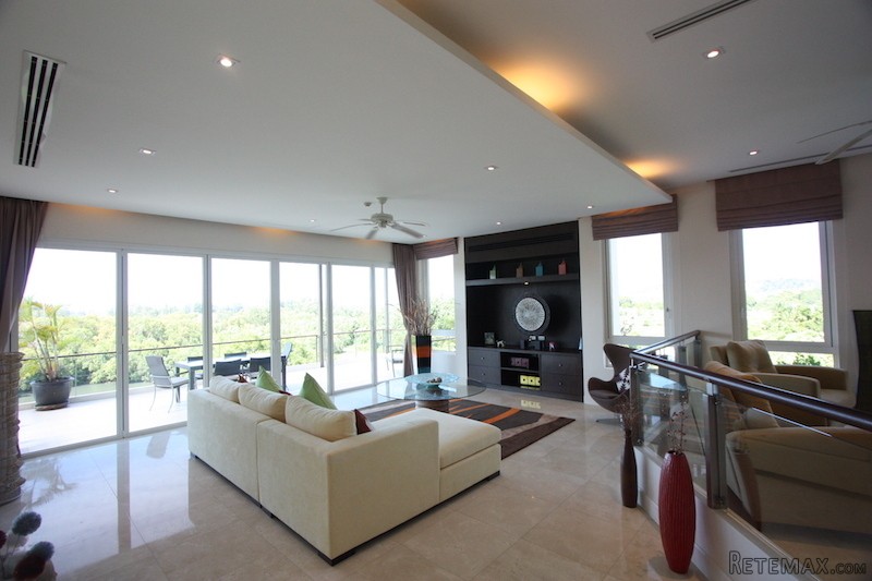 1580 Layan Gardens Penthouse : Layan - 2